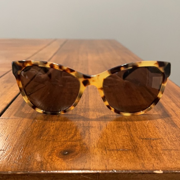 Prada tortoise sunglasses - Picture 2 of 7